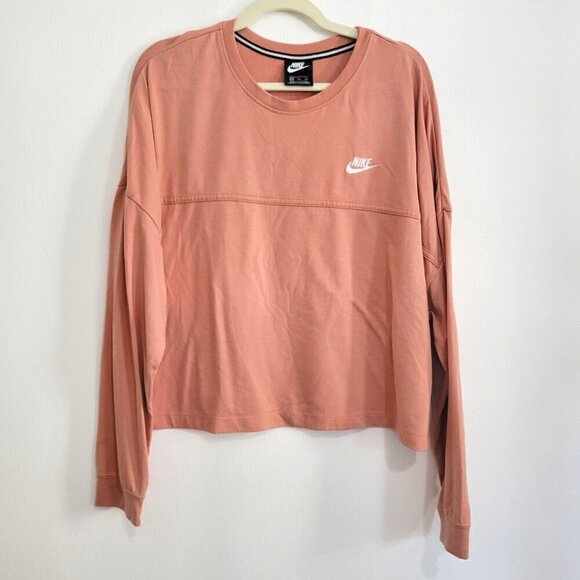 Nike Tops - Nike full sleeve Top Women Size XXL